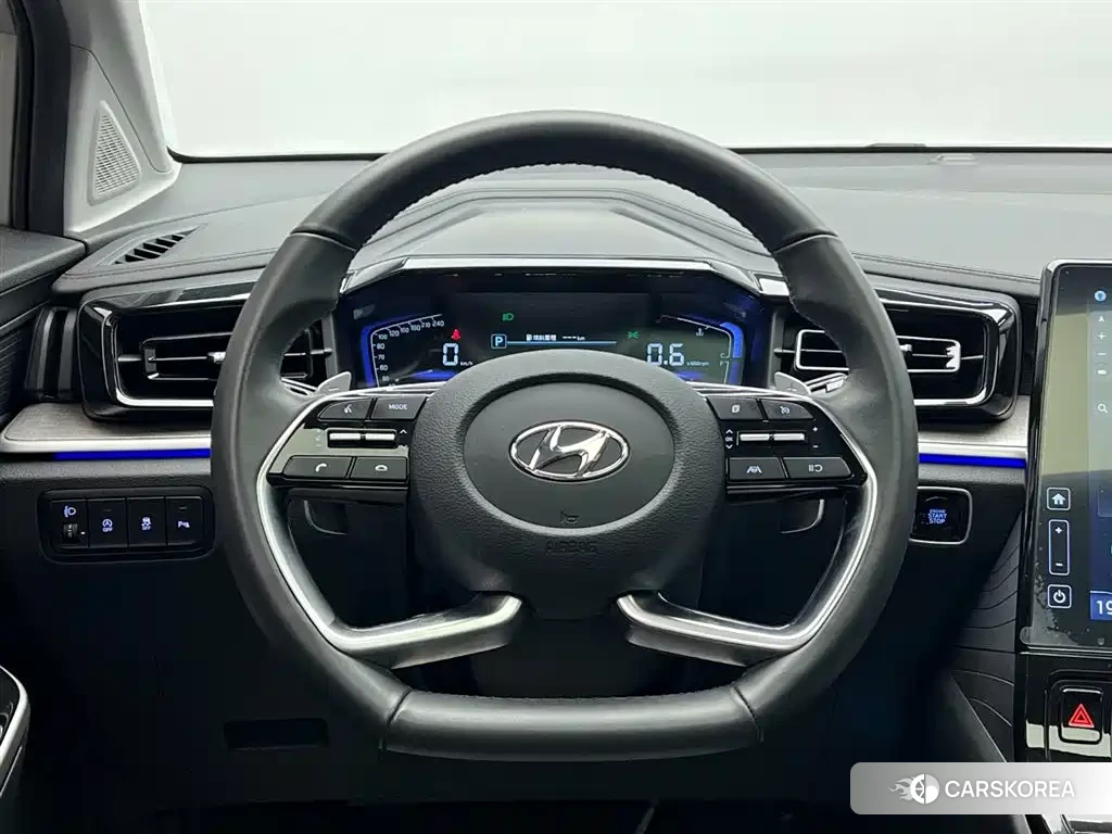 Hyundai Custo 2022 Champagne/brown из Китая