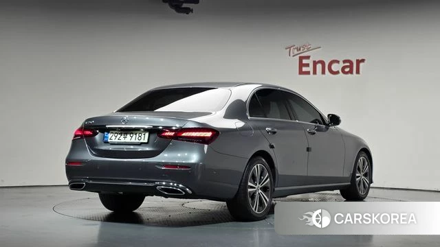 Mercedes-Benz E-Class W213 2021 Серый из Кореи, фото 3