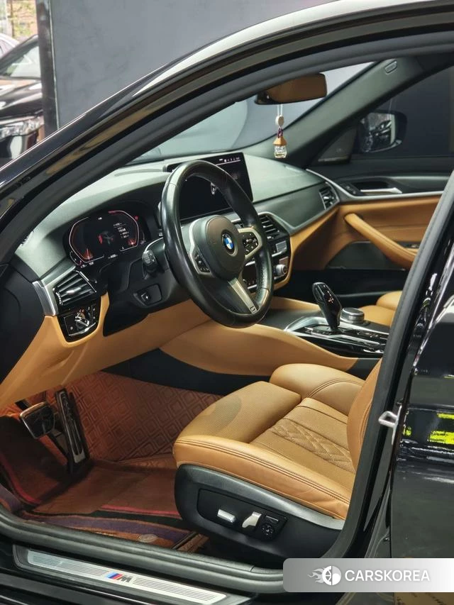BMW 5 series 2021 Черный из Китая