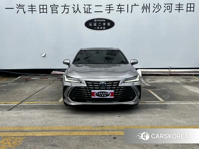 Toyota Avalon 2022 Серебристо-серый из Китая