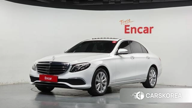 Mercedes-Benz E-Class W213 2020 Белый из Кореи