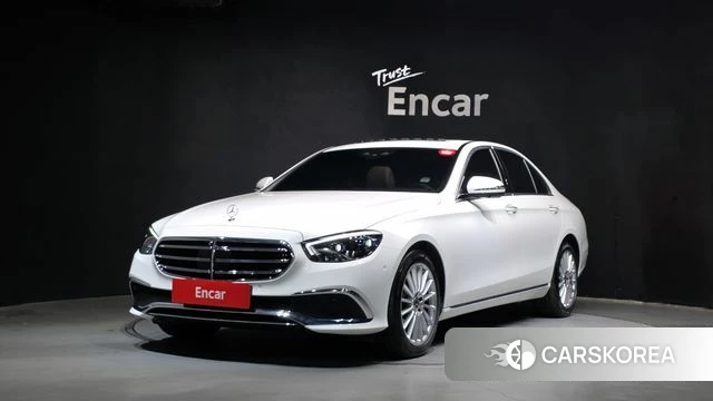 Mercedes-Benz E-Class W213 2022 Белый из Кореи