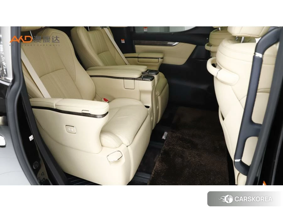 Toyota Alphard 2021 Черный из Китая