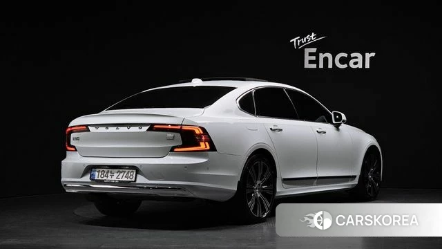 Volvo S90 2023 Белый из Кореи