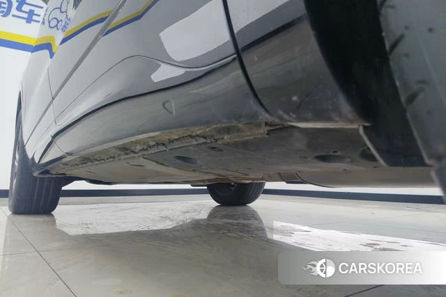 Volkswagen Tavendor 2023 Черный из Китая