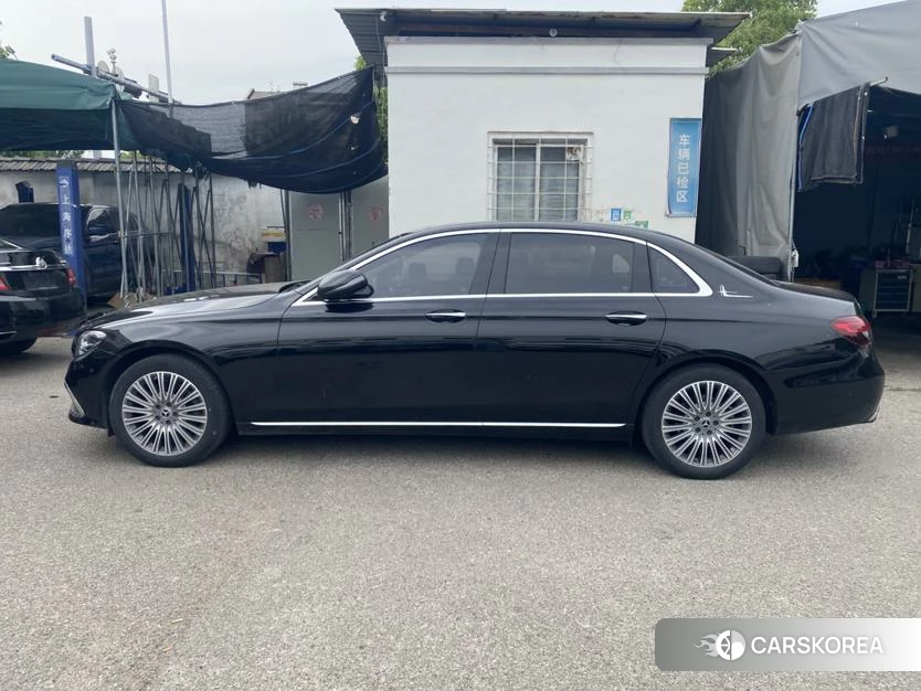 Mercedes-Benz E-Class 2023 Черный из Китая