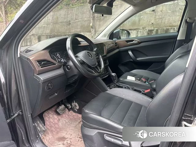 Volkswagen Tharu 2021 Темно-серый из Китая