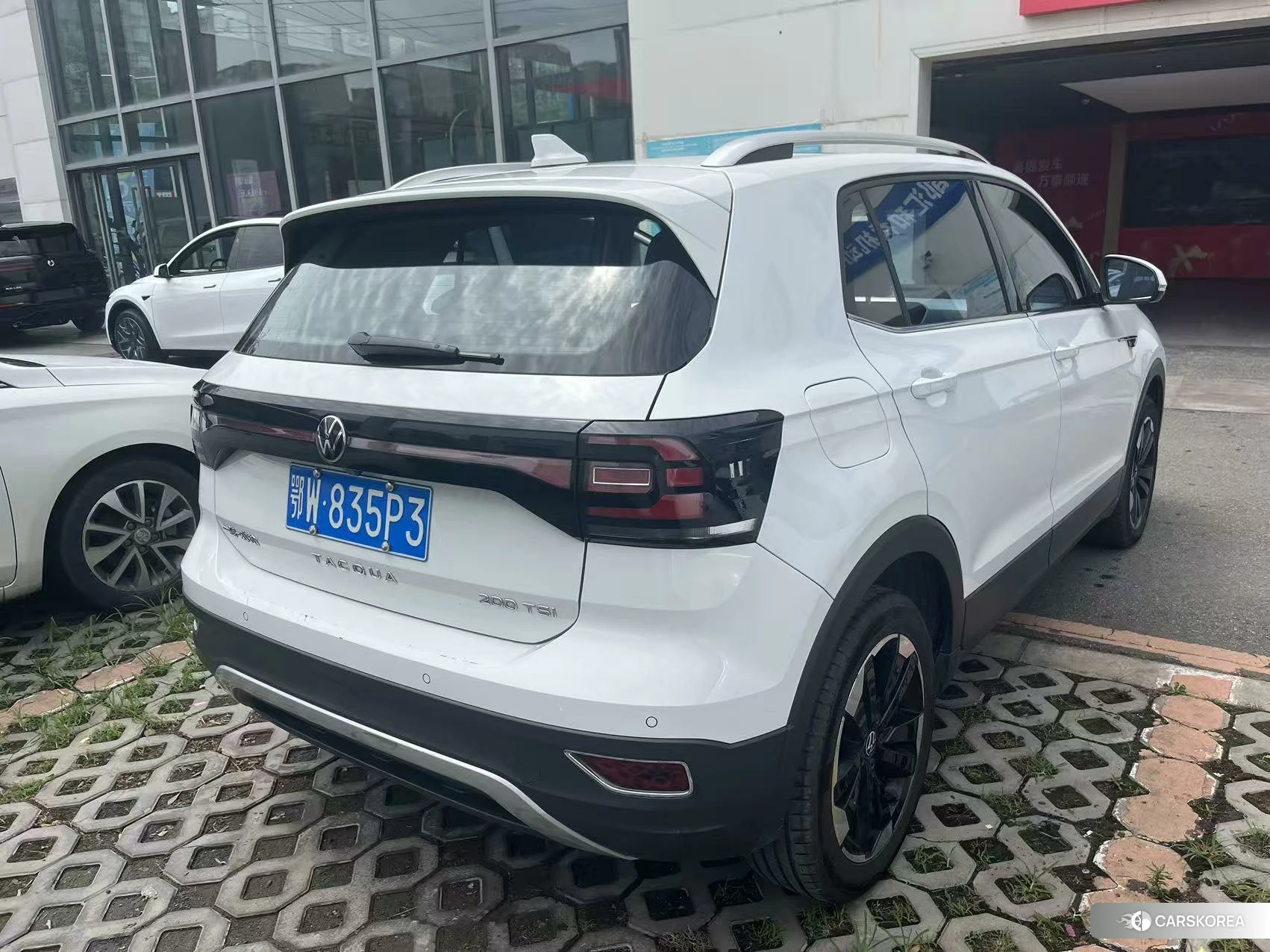 Volkswagen Tacqua 2023 Белый из Китая