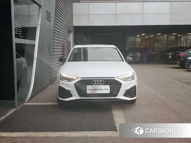 Audi A4L 2024 Белый из Китая
