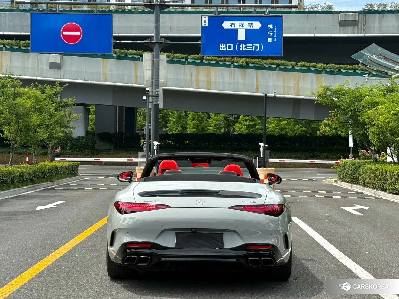 Mercedes-Benz AMG SL 2023 Темно-серый из Китая