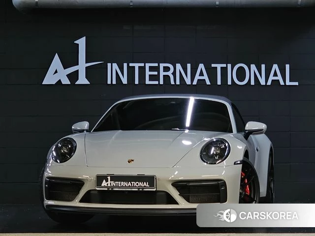 Porsche 911(992) 2022 Серебристо-серый из Кореи
