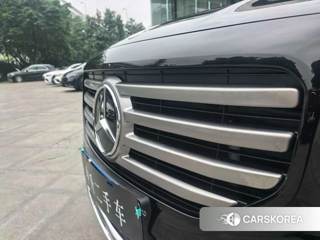 Mercedes-Benz GLB 2024 Черный из Китая