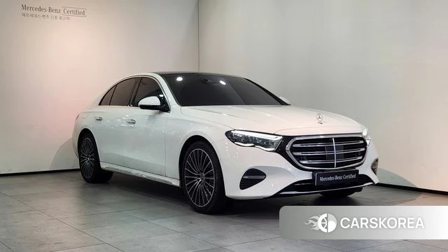 Mercedes-Benz E-Class W214 2026 Белый из Кореи