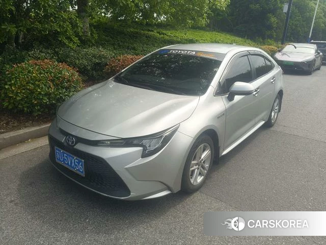 Toyota Levin 2021 Серебристо-серый из Китая