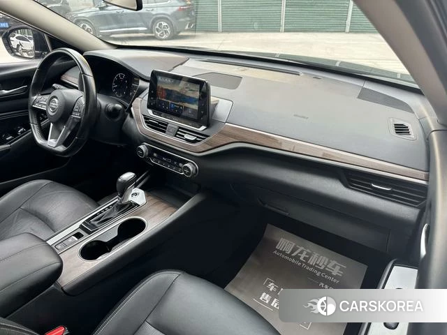 Nissan Altima 2022 Черный из Китая