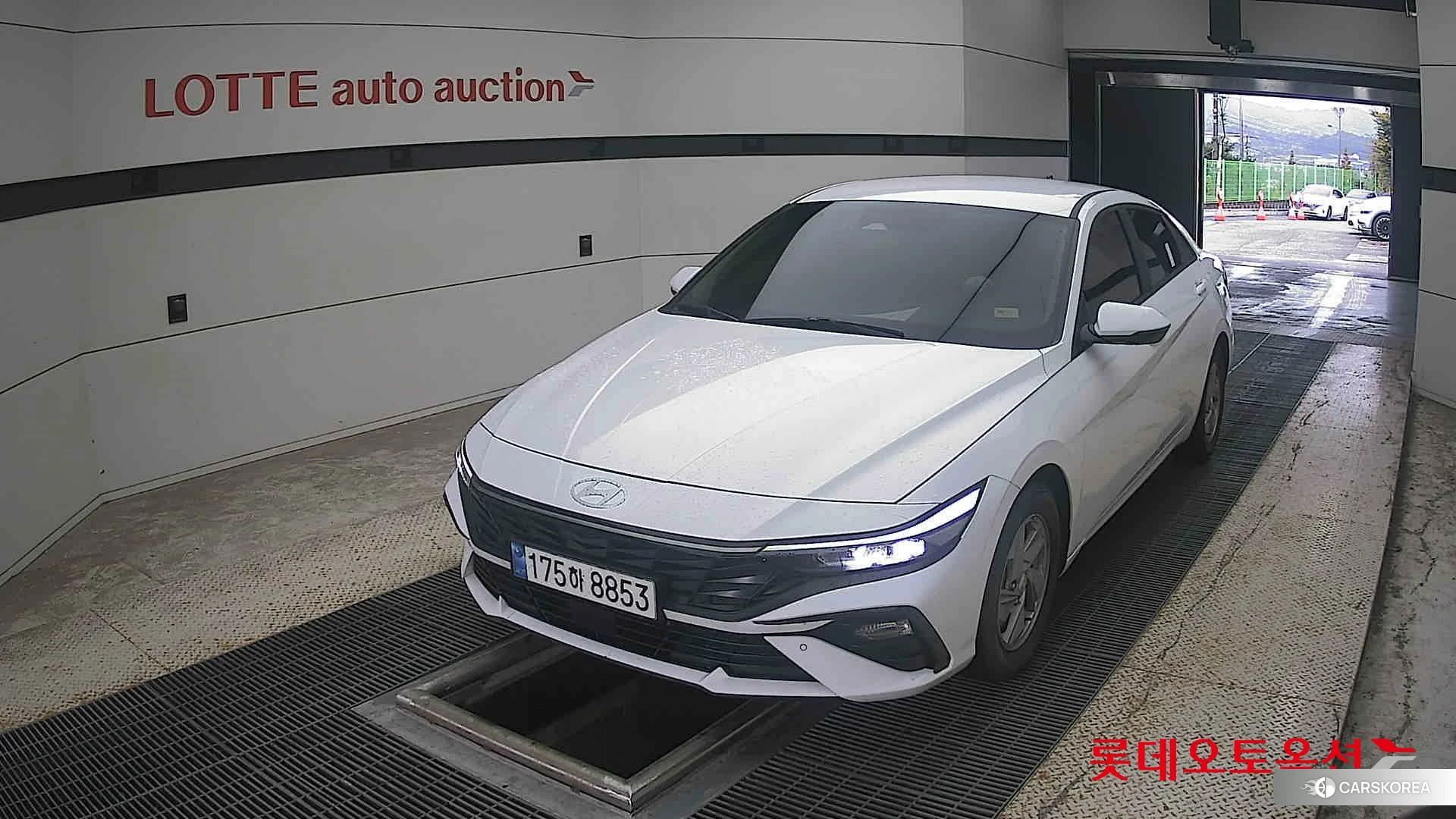 Hyundai Avante 2024 Atlas White из Кореи