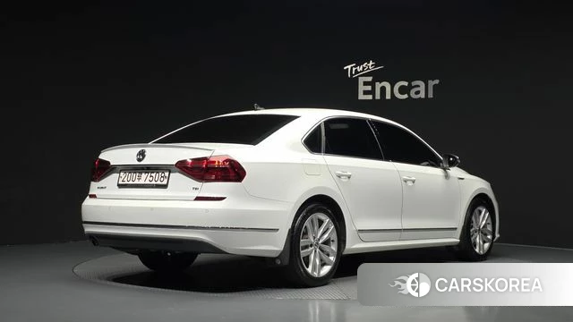 Volkswagen The New Passat 2018 Белый из Кореи