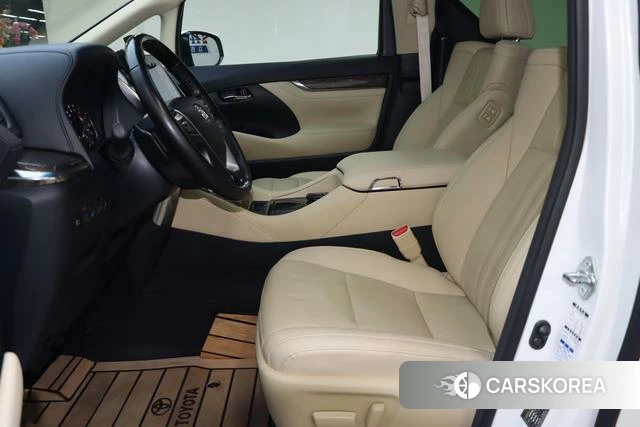 Toyota Vellfire 2023 Белый из Китая