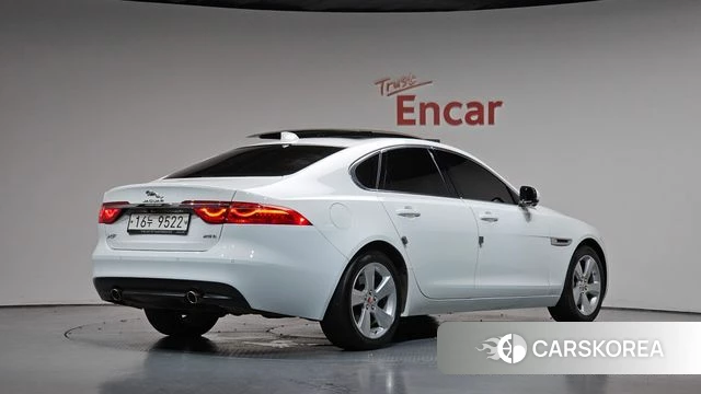 Jaguar XF (X260) 2018 Белый из Кореи