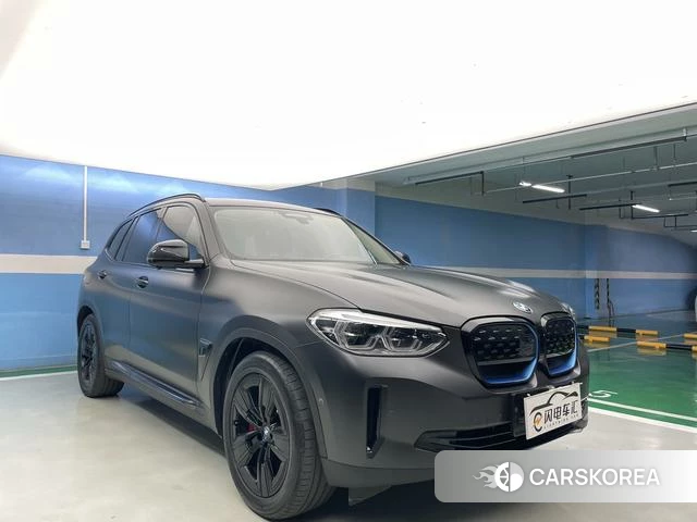 BMW iX3 2021 Черный из Китая