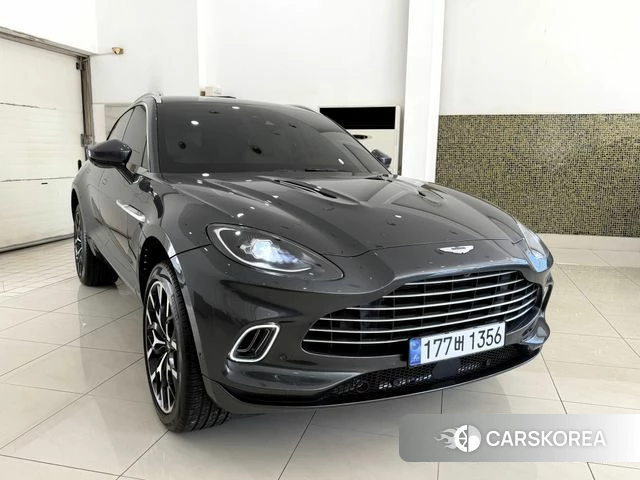 Aston Martin DBX 2022 Серый из Кореи