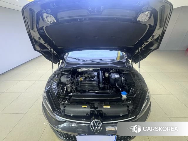 Volkswagen Lamando 2023 Темно-серый из Китая
