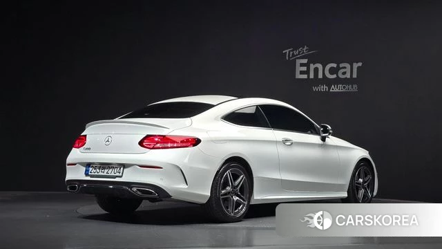 Mercedes-Benz C-Class W205 2022 Белый из Кореи