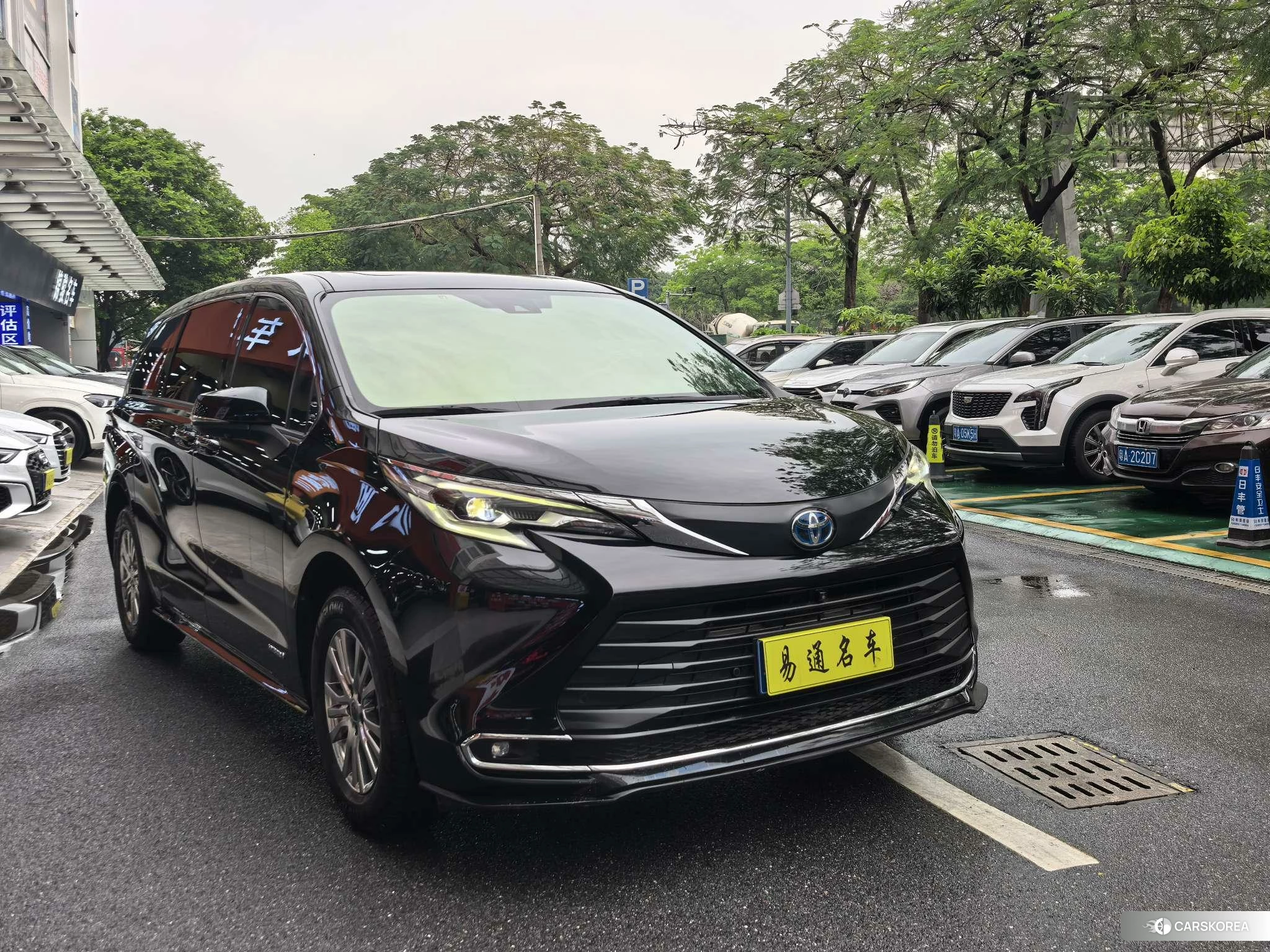 Toyota Sienna 2021 Черный из Китая