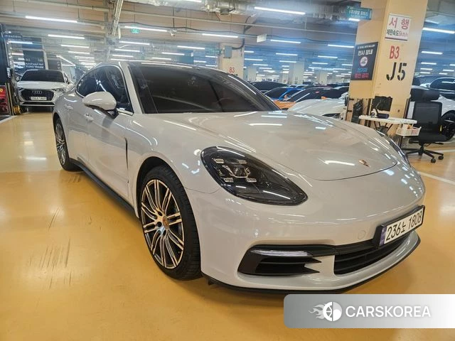 Porsche Panamera (971) 2018 Коричневый из Кореи