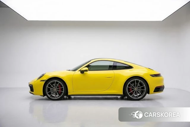 Porsche 911(992) 2020 Желтый из Кореи