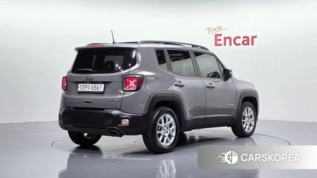 Jeep Renegade 2019 Серебристо-серый из Кореи