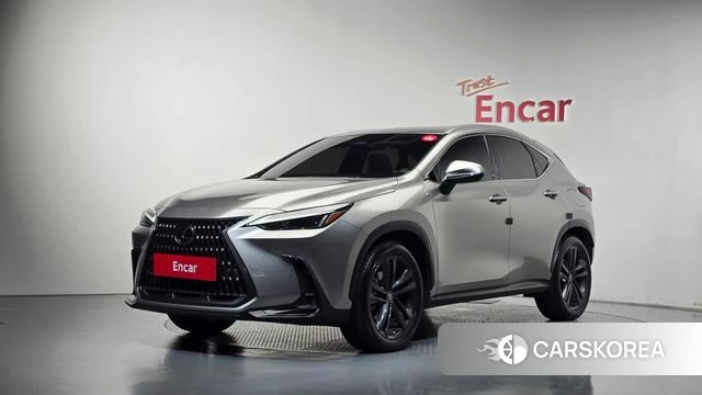 Lexus NX350h Second generation 2023 Серебристо-серый из Кореи