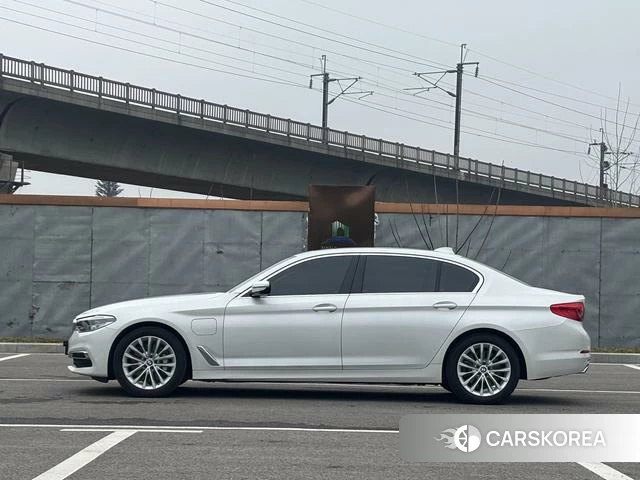 BMW 5 series PHEV 2020 Белый из Китая