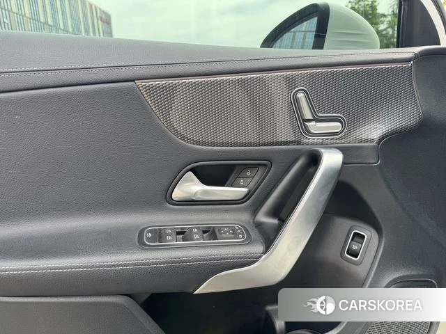 Mercedes-Benz A-Class 2021 Белый из Китая