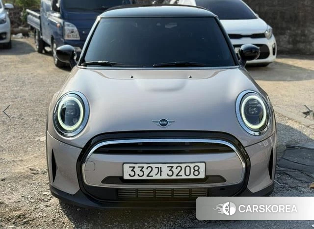 Mini Cooper 2022 Серебристо-серый из Кореи