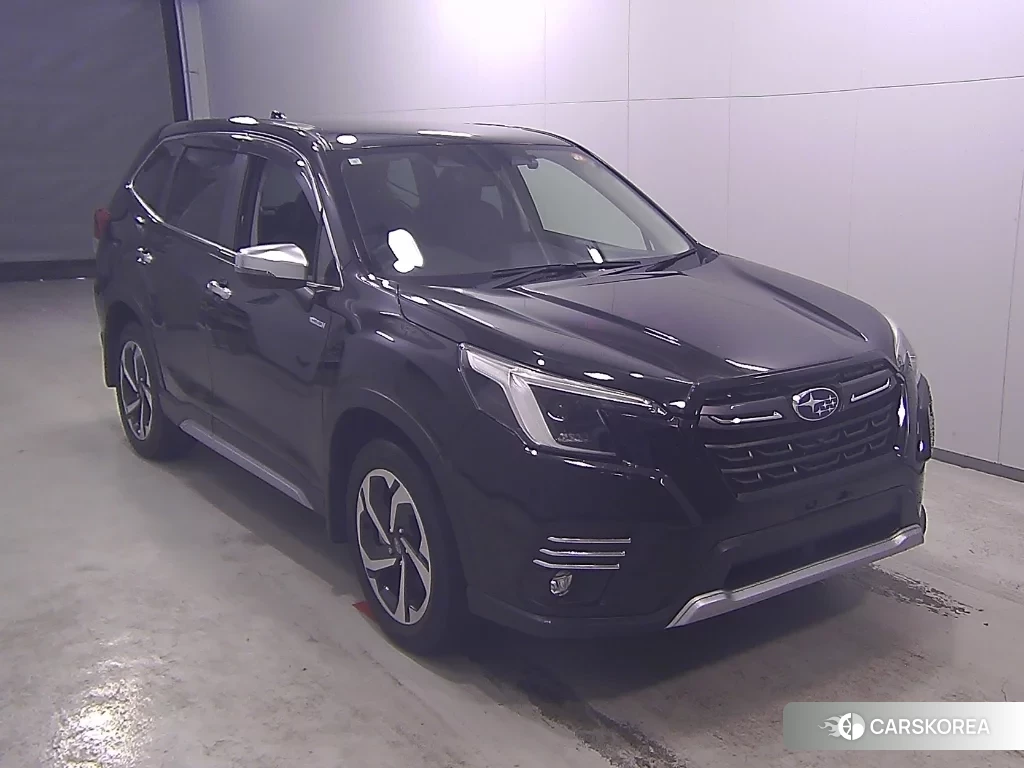 Subaru Forester 2023 из Японии