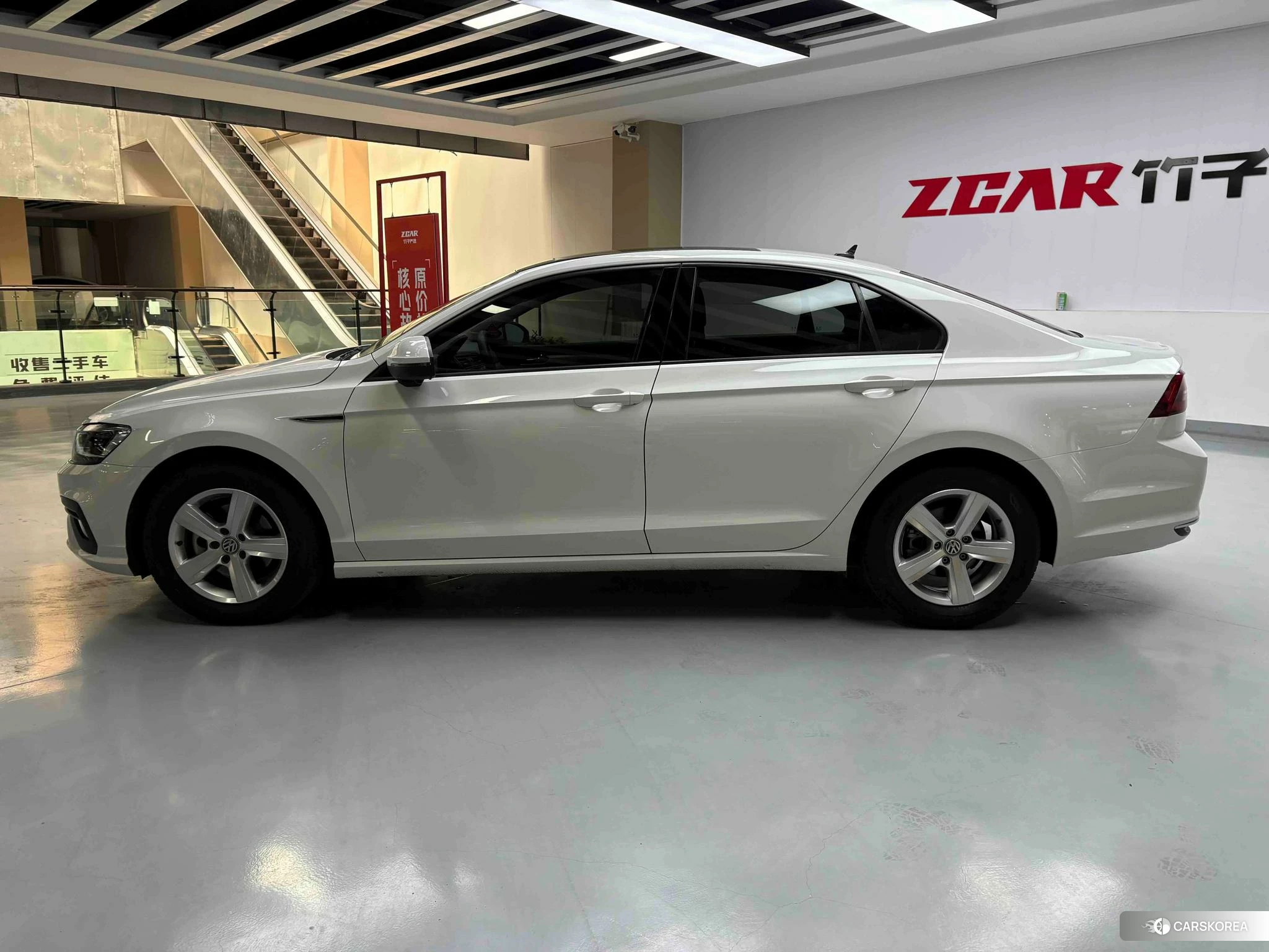 Volkswagen Lamando 2020 Белый из Китая