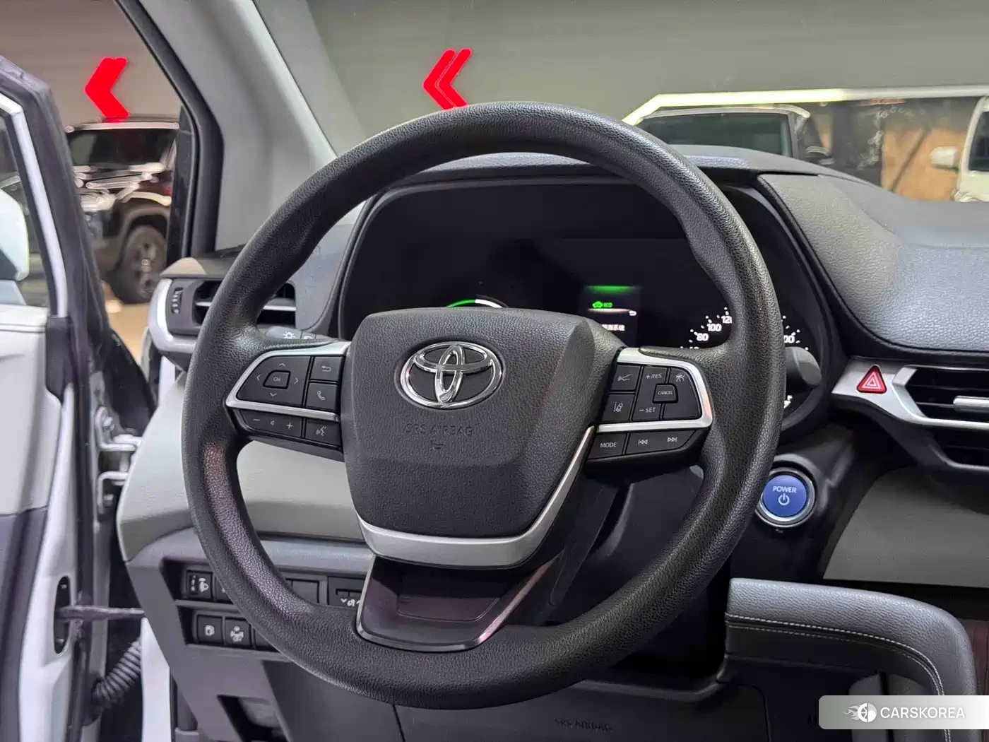 Toyota Granvia 2024 Белый из Китая