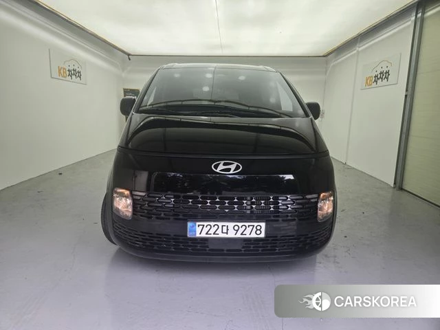 Hyundai Staria 2025 Черный из Кореи
