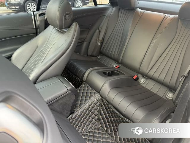 Mercedes-Benz E-Class 2021 Белый из Китая