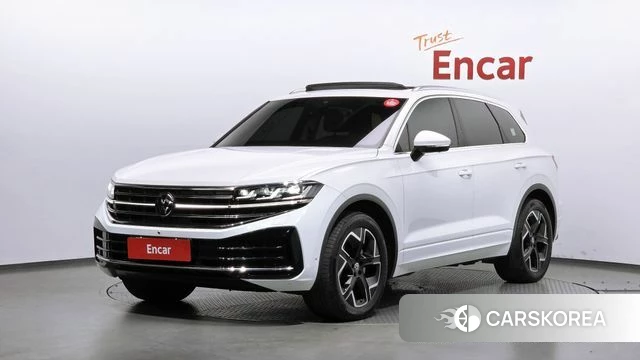Volkswagen Touareg 3rd generation 2024 Белый из Кореи