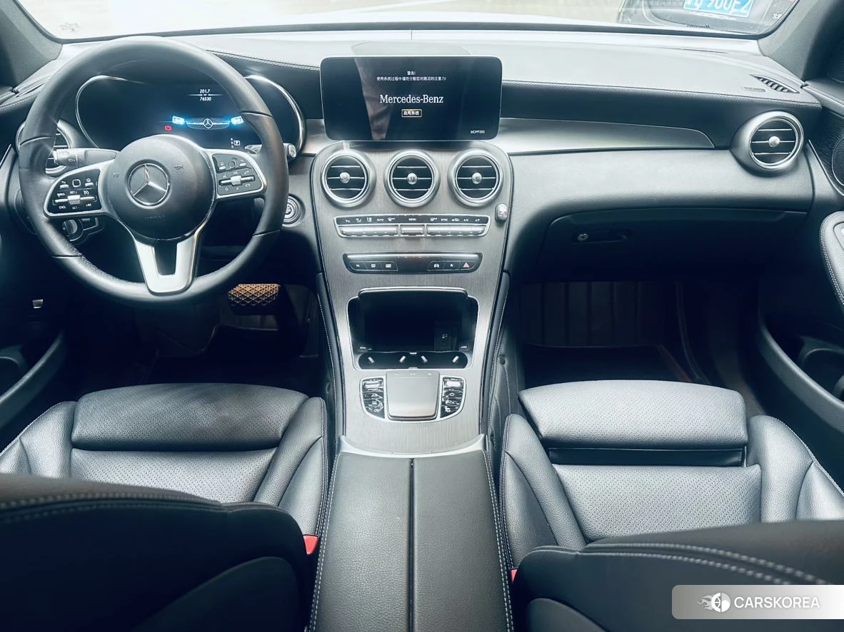Mercedes-Benz GLC 2021 Белый из Китая