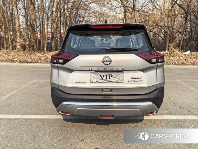 Nissan X-Trail 2023 Шампань из Китая