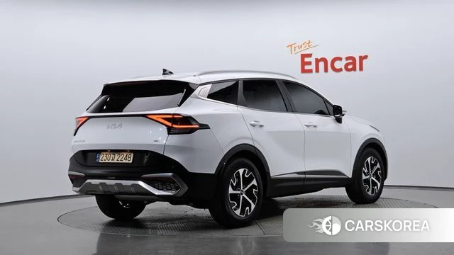 Kia Sportage 5th Generation Hybrid 2023 Белый из Кореи
