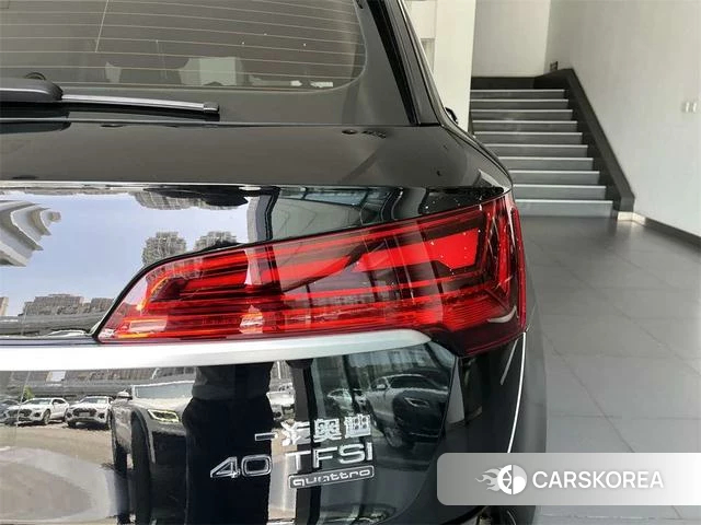 Audi Q5L 2023 Черный из Китая
