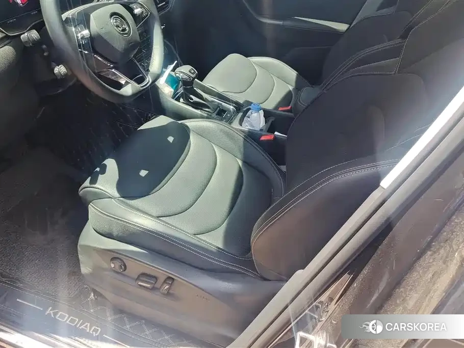 Skoda Kodiaq 2024 Черный из Китая