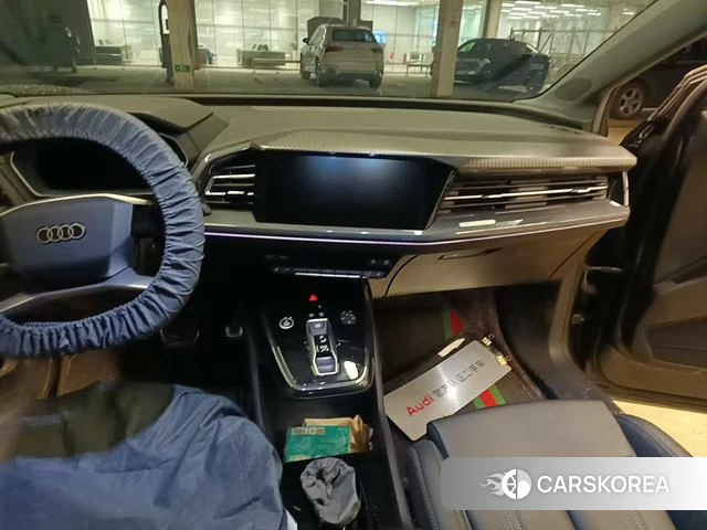 Audi Q4 2023 Синий из Китая