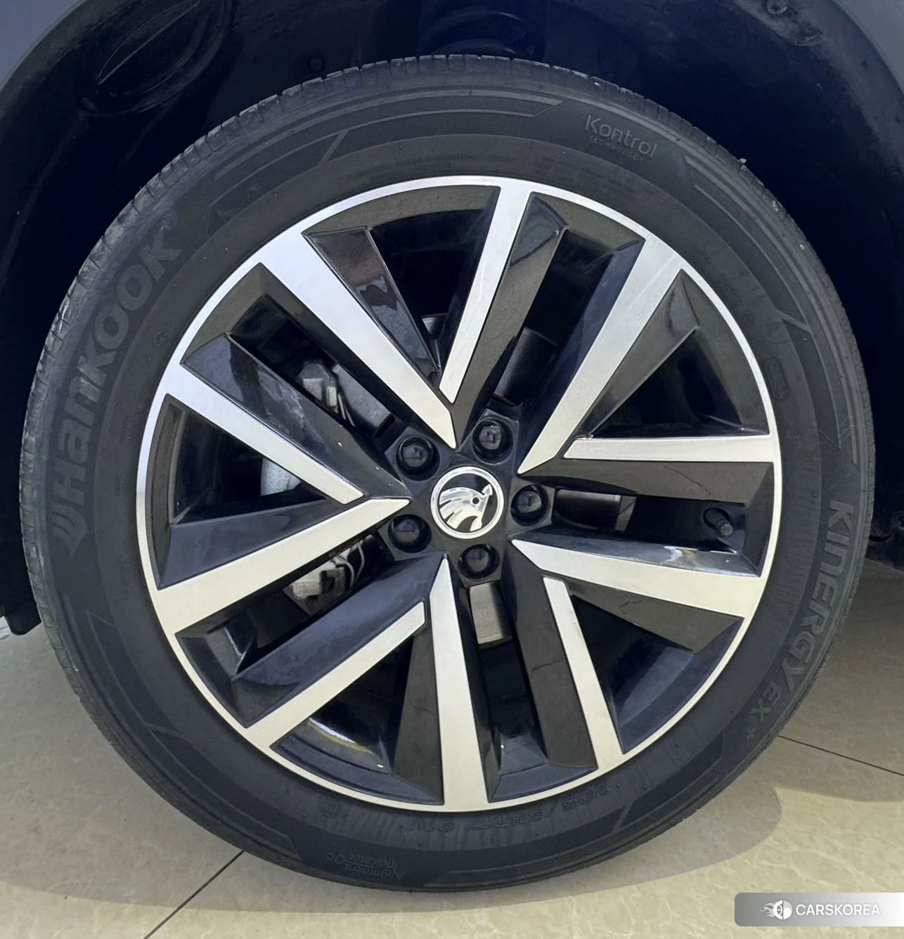 Skoda Kamiq 2023 Белый из Китая