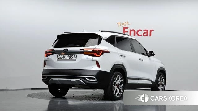 Kia Seltos 2019 Белый из Кореи