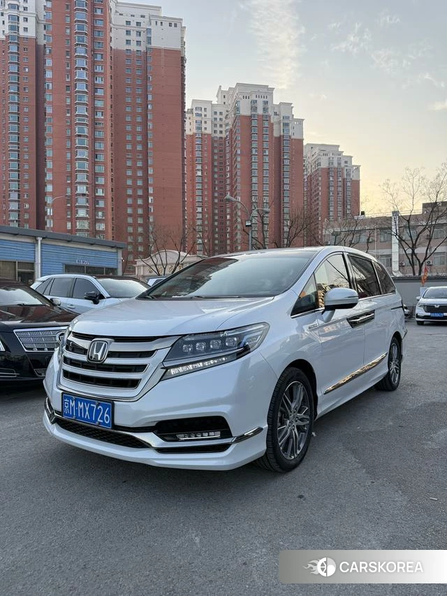 Honda Elysion 2021 Белый из Китая